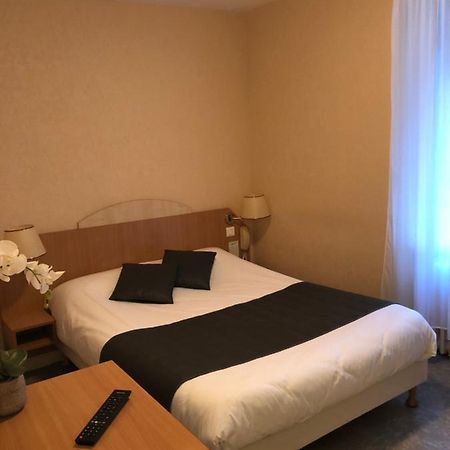 Le Lobreont Hotel Surzur ภายนอก รูปภาพ