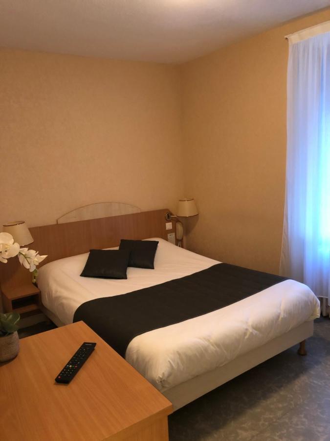 Le Lobreont Hotel Surzur ภายนอก รูปภาพ